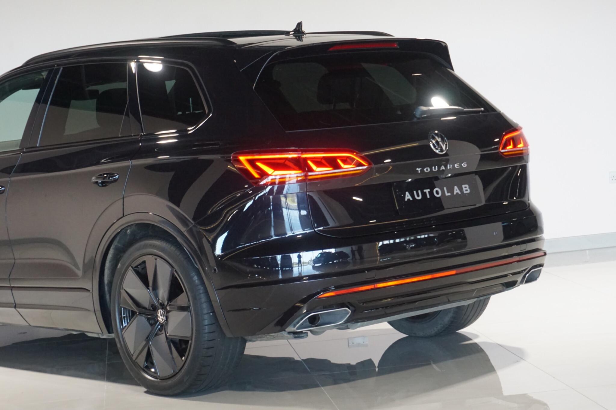 Volkswagen Touareg 3.0 TDI V6 Black Edition SUV 5dr Diesel Tiptronic 4Motion Euro 6 (s/s) (286 ps)